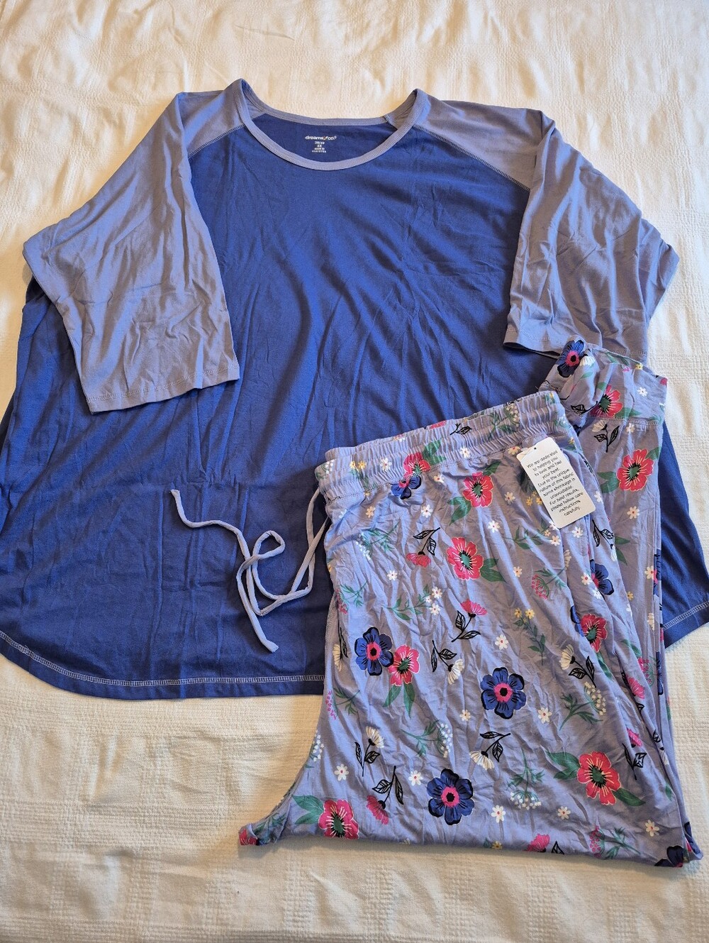 Dreams & Co women's 5x or 38/40  raglan sleeve top with floral bottoms New